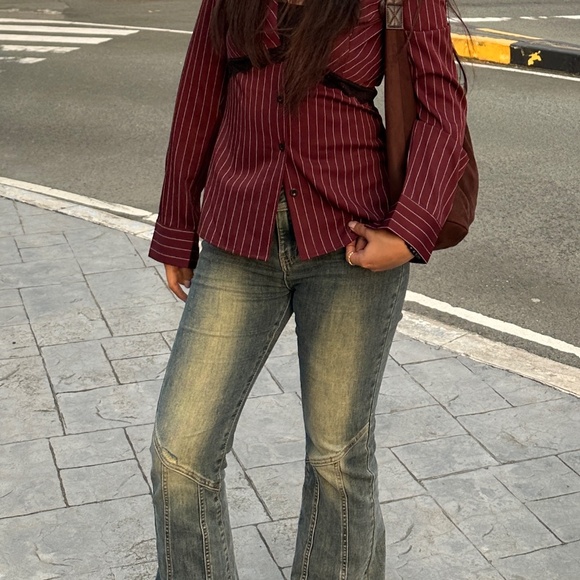 SOLD‼️ burgundy office blouse with lace - Picture 3 of 3